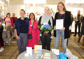 Beste Stimmung: die „Nonbook Award“-Gewinner bei der gestrigen Preisverleihung am Nonbook-Gemeinschaftsstand auf der Buchmesse