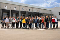 Branchenspezifischer Austausch: Die Auszubildenden der Iden-Gruppe besuchten im Rahmen ihres jährlichen Azubitreffens im Mai die mayer-network GmbH in Torgau.