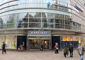 Karstadt in Wiesbaden: Die Kaufhauskette will wieder in Neueröffnungen investieren.