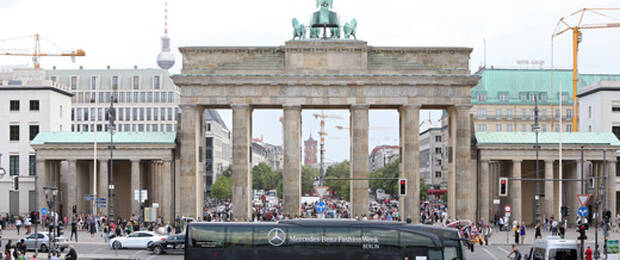 Zweimal jährlich wird das Brandenburger Tor zum Fashion-Hot-Spot.