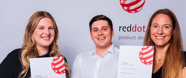 (v.l.n.r.) Jana Lässig (Head of Marketing), Marvin Lässig (Head of Sales PALOPA), Christina Driessen (Head of Product Design) (Bild: Red Dot Award)