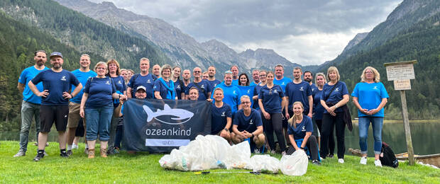 Das Pilot-Team beim gemeinsamen Müllsammeln am World Cleanup Day im September 2022.