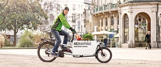 Seit 2015 liefert das Wiesbadener Kiezkaufhaus Food und Nonfood mit Cargo-Bikes aus. (Bild: Rui Camilo)