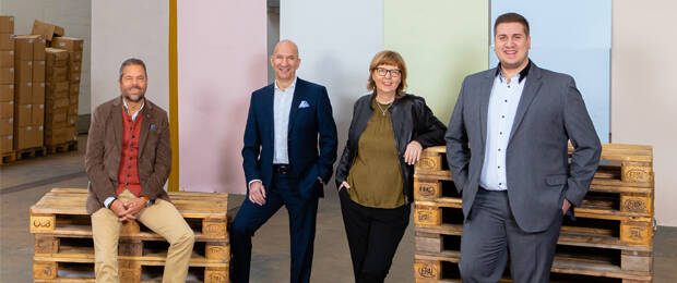 Die erweiterte Geschäftsleitung der Artoz Papier AG (von links): Domenic Meier, Marc Tundo, Etelka Meili, Roberto Caligiuri (Bild: Artoz)