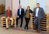 Die erweiterte Geschäftsleitung der Artoz Papier AG (von links): Domenic Meier, Marc Tundo, Etelka Meili, Roberto Caligiuri (Bild: Artoz)