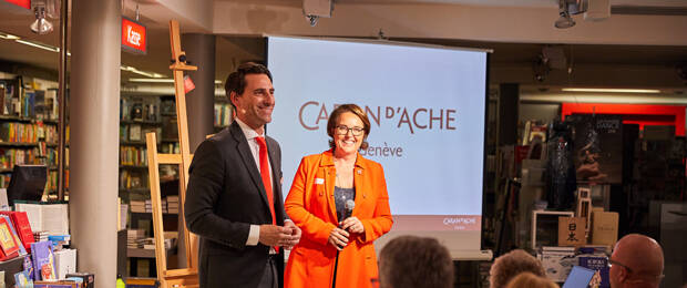Carole Hübscher, Vorsitzende des Verwaltungsrates von Caran d’Ache und Louis Krebser, Geschäftsführer der Krebser AG,  bei den Feierlichkeiten zum 160. Firmenjubiläum.